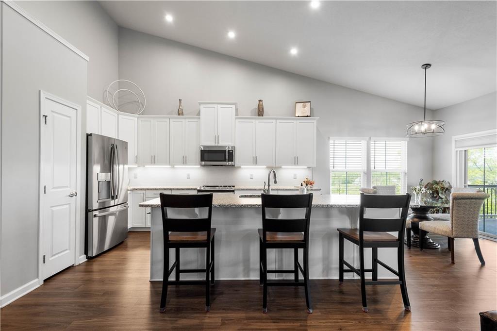 276 Regency Drive Eighty Four, PA 15330 - Photo 7 of 42