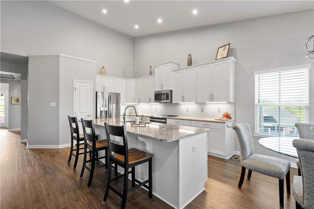 276 Regency Drive Eighty Four, PA 15330 - Photo 8 of 42