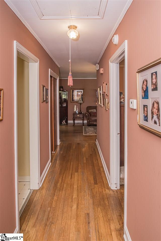 4100 Edwards Road Taylors, SC 29687 - Photo 4 of 17 Gallery Image 4