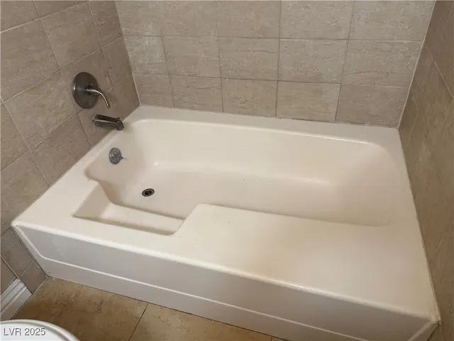 $1,000 | 4689 West Sand Creek Avenue, Unit C, Las Vegas, NV 89103