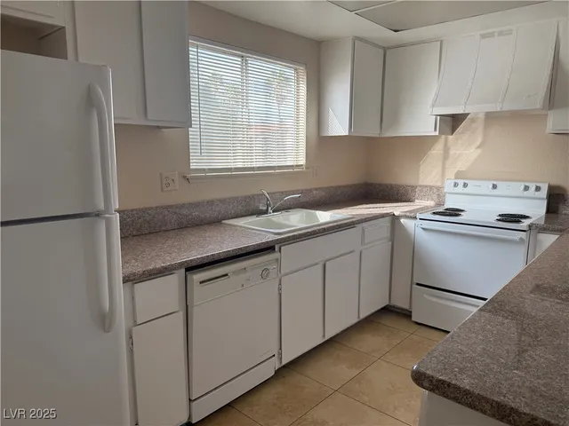 $1,000 | 4689 West Sand Creek Avenue, Unit C, Las Vegas, NV 89103