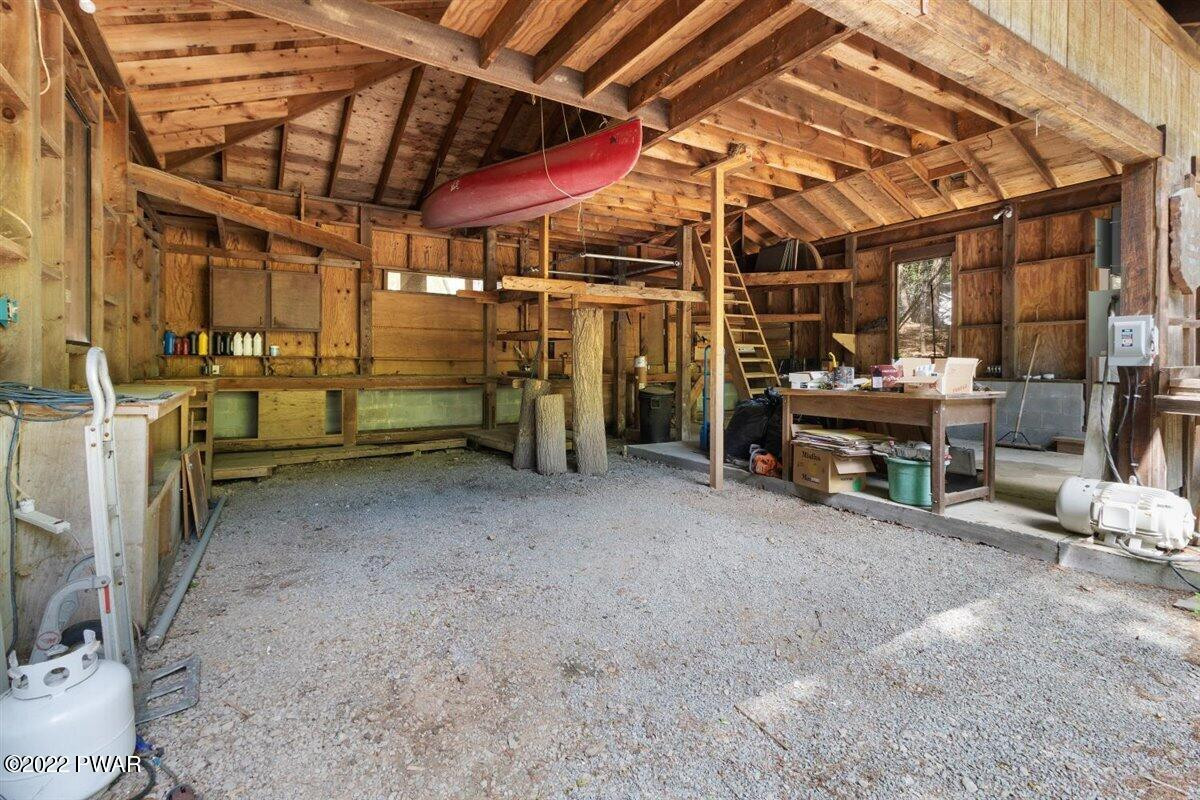 106 Cub Road Greeley, PA 18425 - Photo 38 of 54 Open Garage
