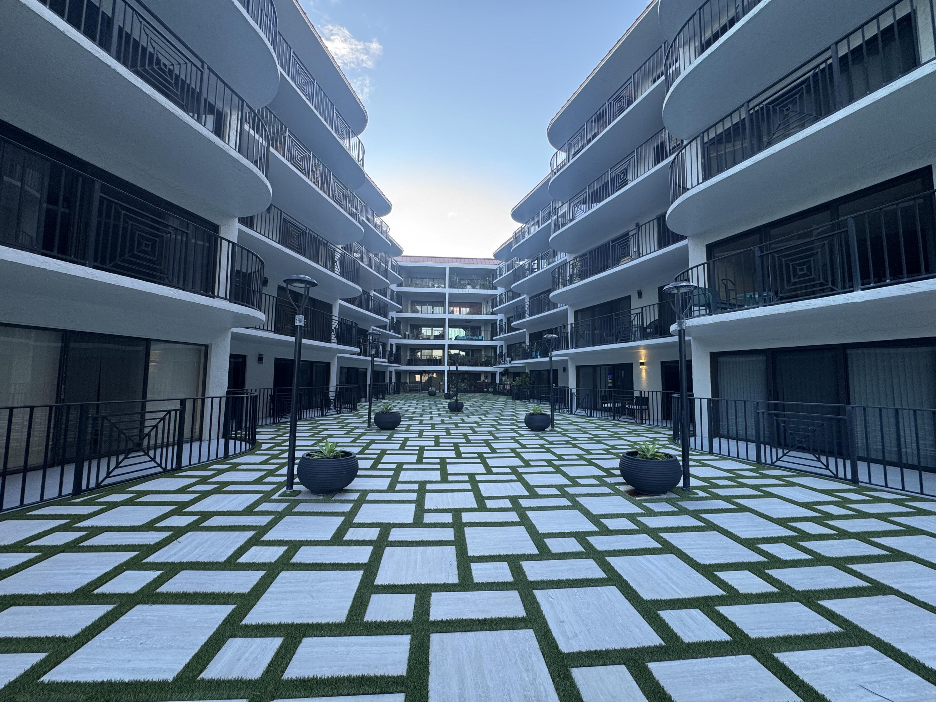 2029 North Ocean Boulevard, Unit 510 Fort Lauderdale, FL 33305 - Photo 33 of 39 a view of yard