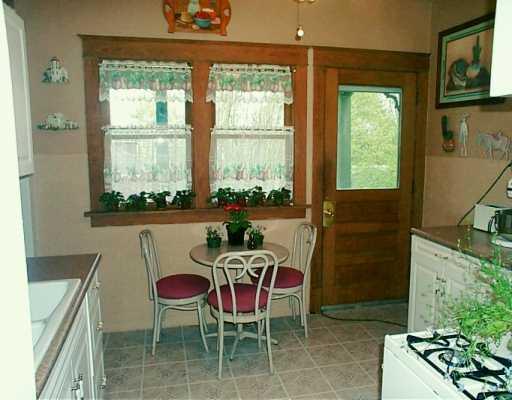 483 Reno Street Rochester, PA 15074 - Photo 4 of 7
