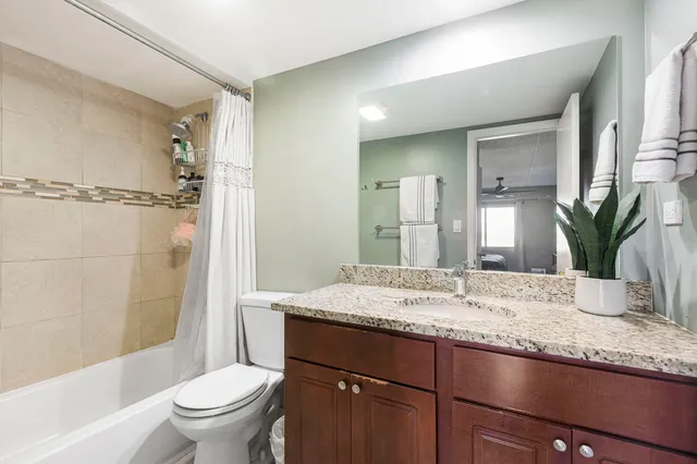 $218,000 | 450 Plum Creek Drive, Unit 410, Wheeling, IL 60090