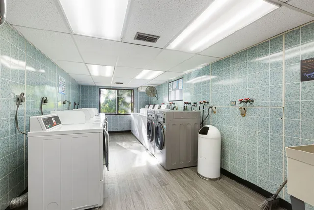 $218,000 | 450 Plum Creek Drive, Unit 410, Wheeling, IL 60090