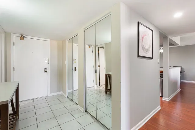 $218,000 | 450 Plum Creek Drive, Unit 410, Wheeling, IL 60090