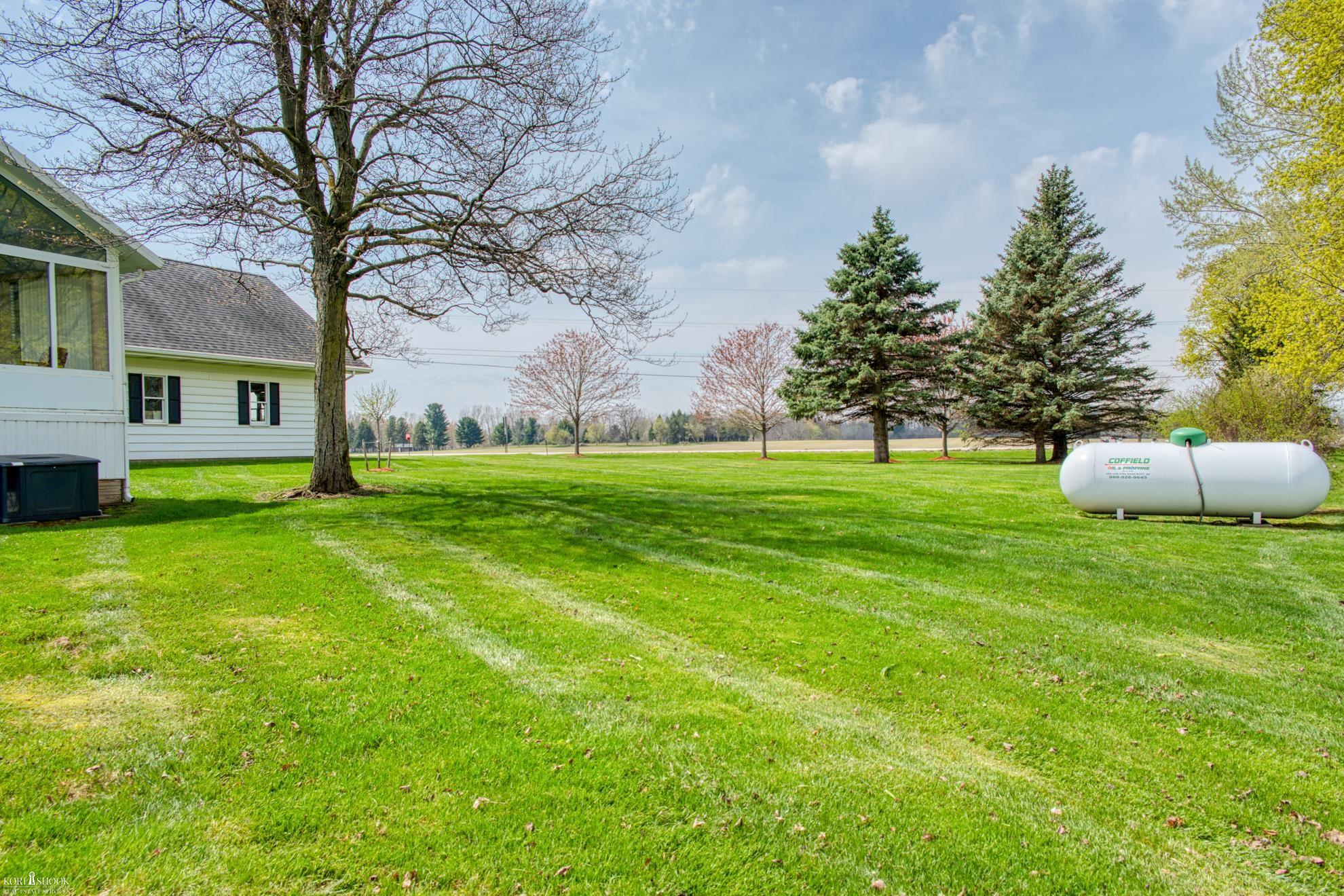 7824 Bancroft Road Bancroft, MI 48414 - Photo 27 of 33
