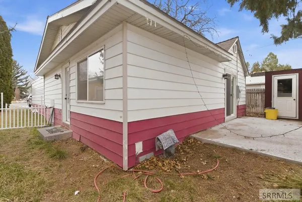 $235,000 | 221 South Holmes Avenue, Shelley, ID 83274