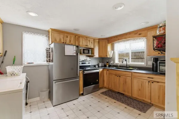 $235,000 | 221 South Holmes Avenue, Shelley, ID 83274