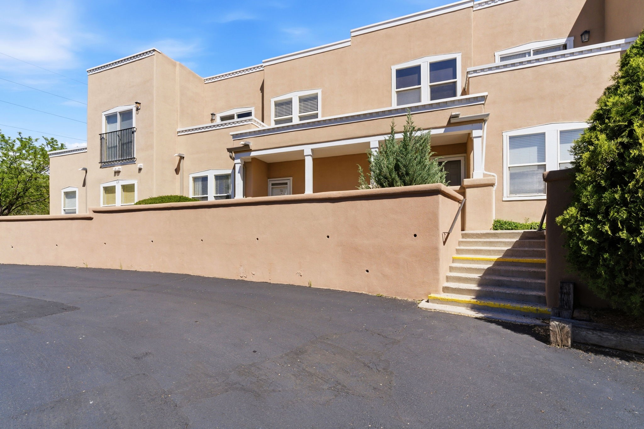 663 Bishops Lodge Road, Unit 70 Santa Fe, NM 87501 - Photo 2 of 26