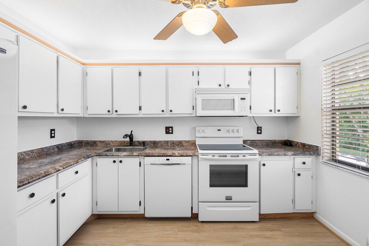 21743 Arriba Real, Unit 28D Boca Raton, FL 33433 - Photo 9 of 26 1