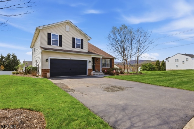 27 Lambert Street Washington, NJ 07882 - Photo 2 of 35