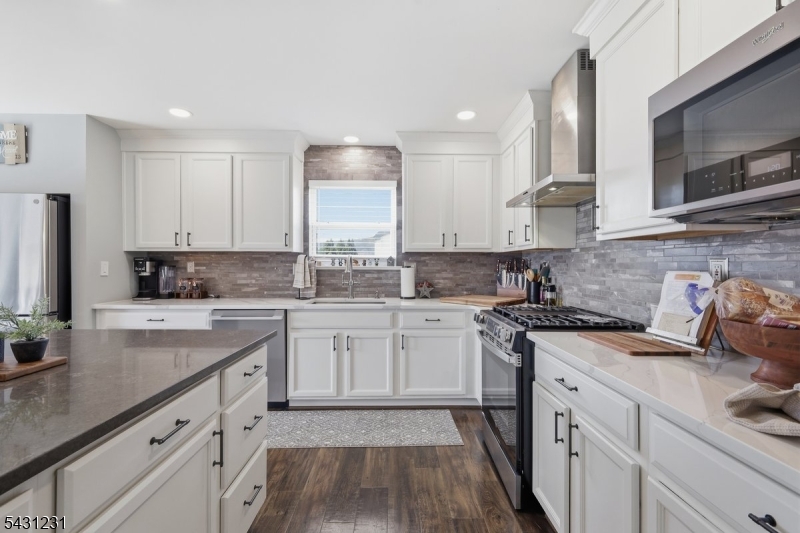 27 Lambert Street Washington, NJ 07882 - Photo 9 of 35