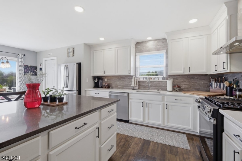 27 Lambert Street Washington, NJ 07882 - Photo 10 of 35