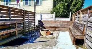 $1,800 | 208 Woody Hewett Avenue, Unit A, Carolina Beach, NC 28428