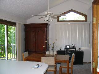 8742 Jackman Road Temperance, MI 48182 - Photo 9 of 15 Eating area