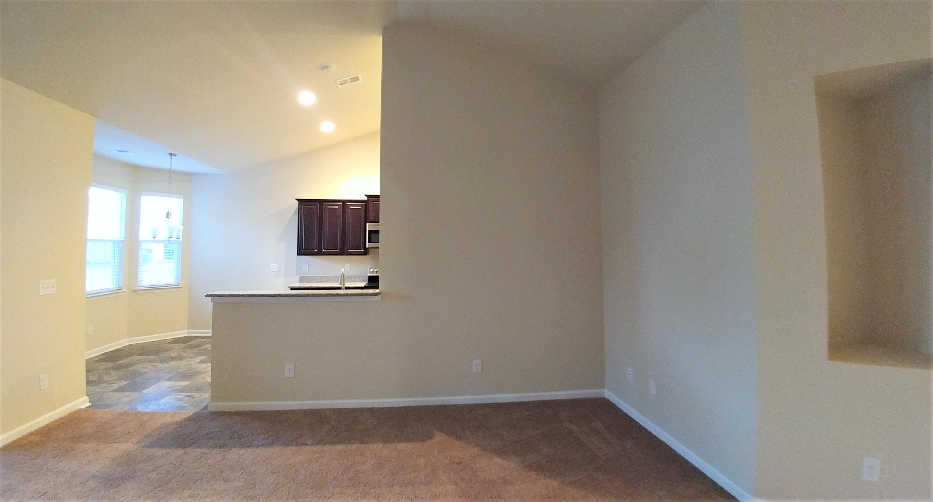 7848 Spring Creek Road North Charleston, SC 29418 - Photo 5 of 20 20170119_173105