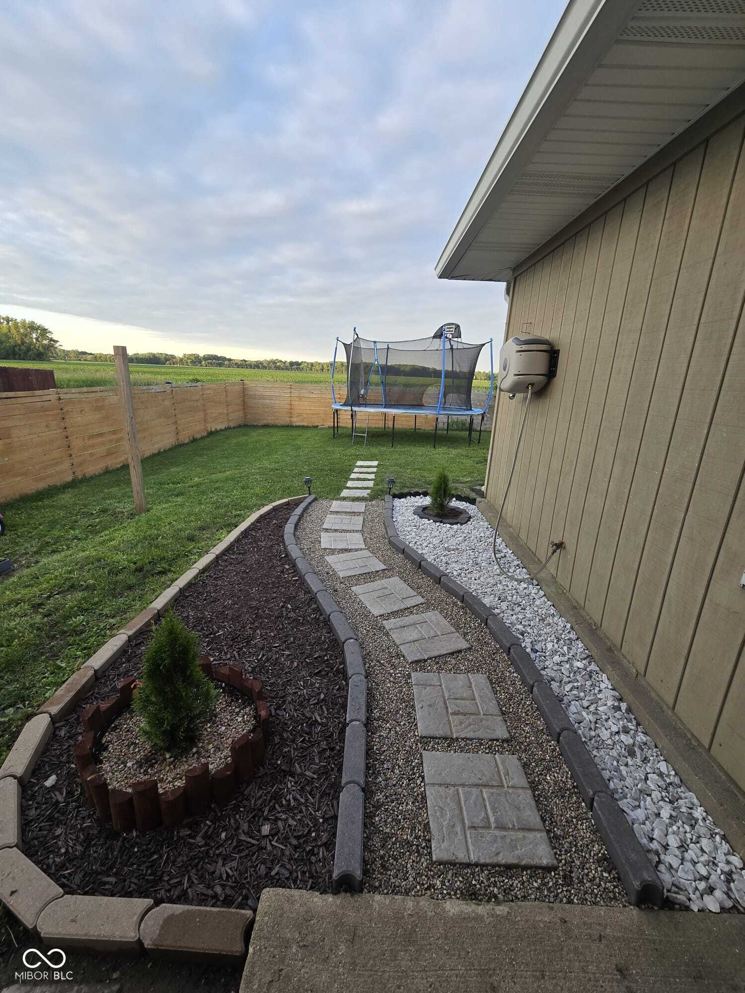 6243 South Jonesville Road Columbus, IN 47201 - Photo 20 of 21 Gallery Image 20