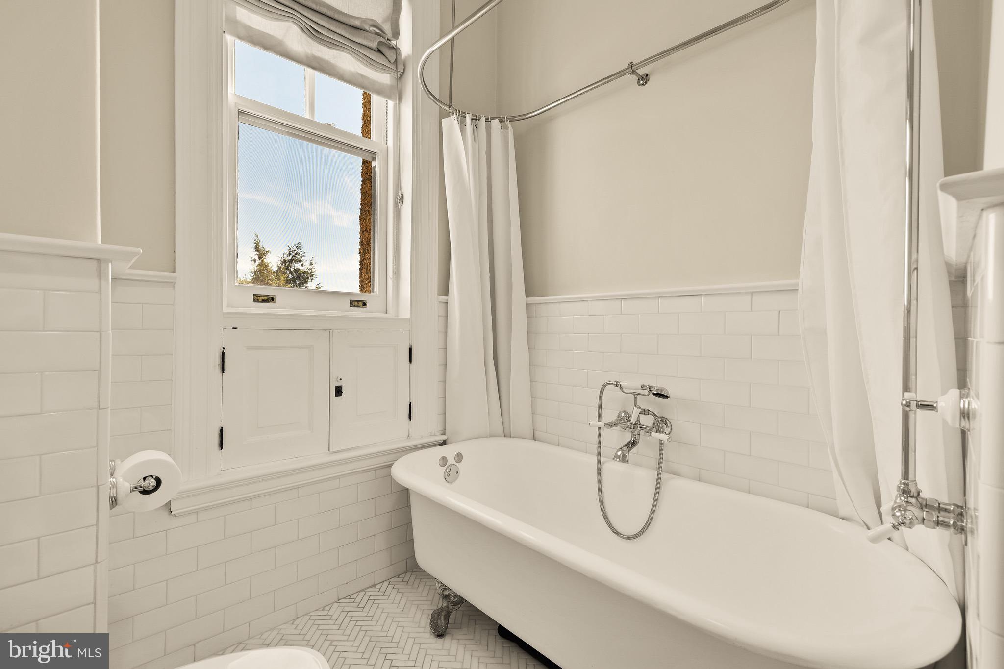 2853 Ontario Road Northwest, Unit 423 Washington, DC 20009 - Photo 30 of 53