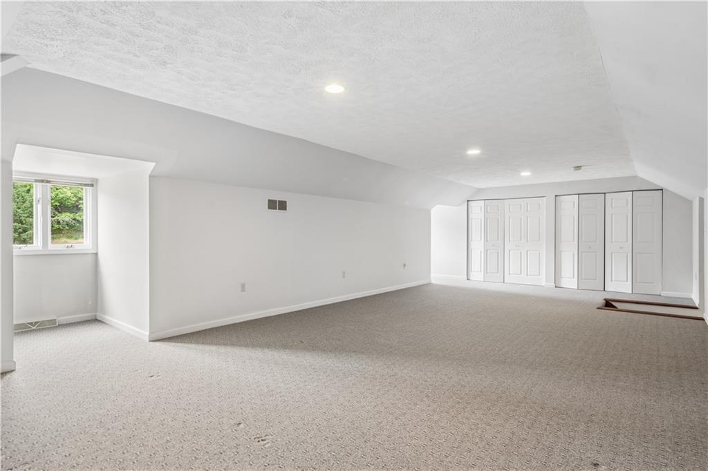 180 Springmeadow Drive Pittsburgh, PA 15241 - Photo 28 of 36