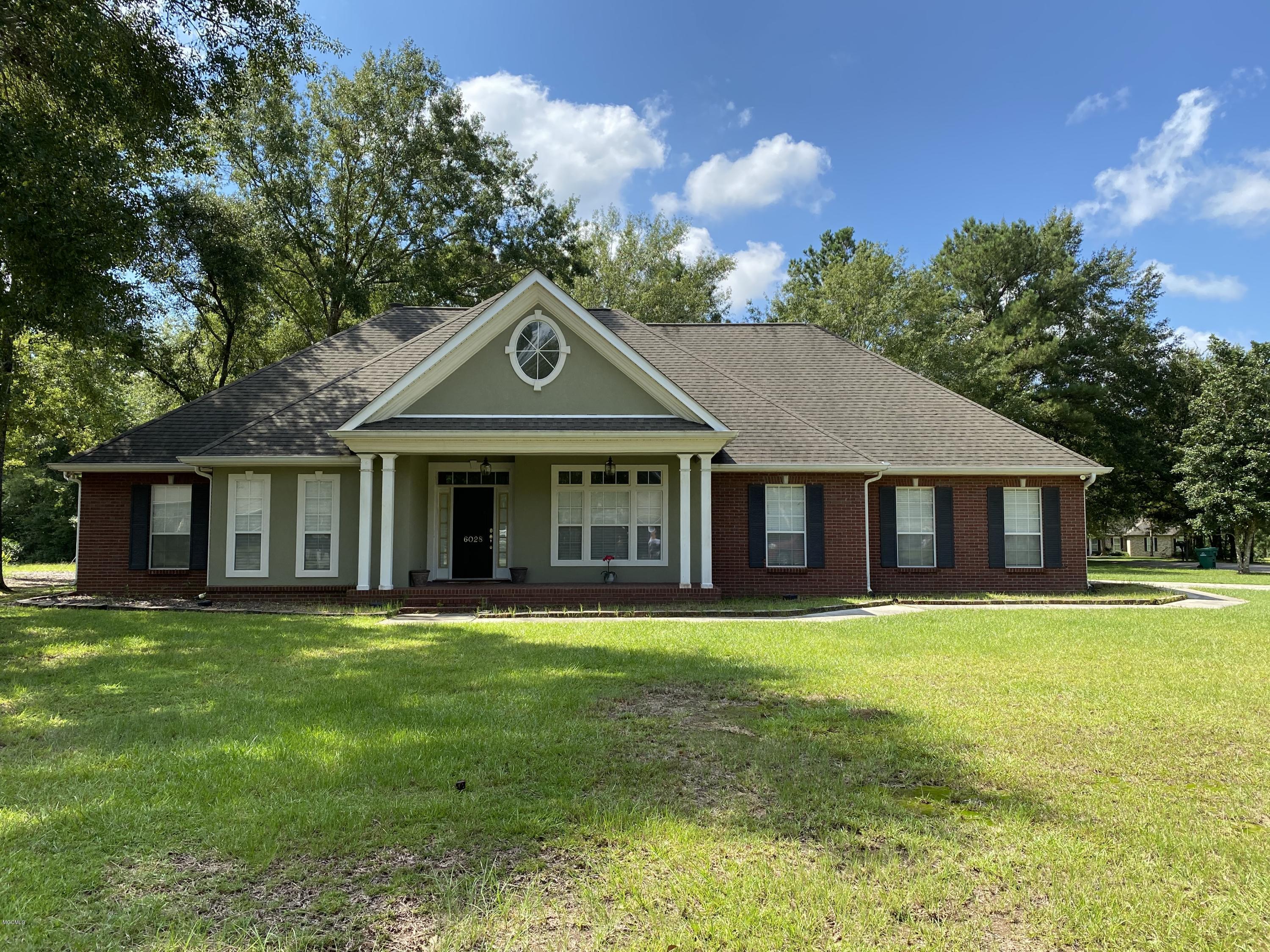 6028 The Wds Road Picayune, MS 39466 - Photo 2 of 20 IMG_0212