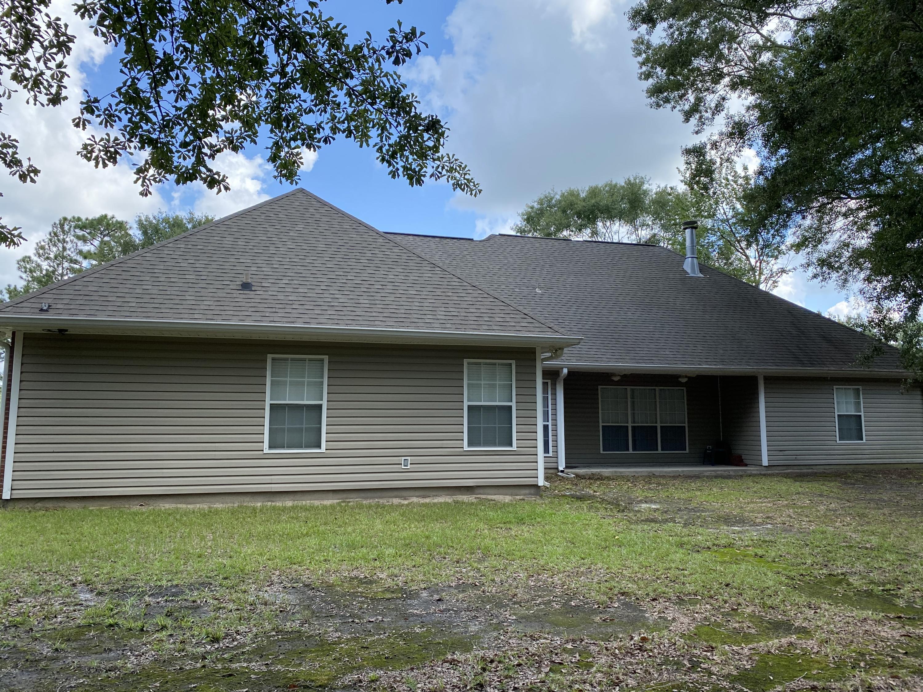 6028 The Wds Road Picayune, MS 39466 - Photo 8 of 20 IMG_0225