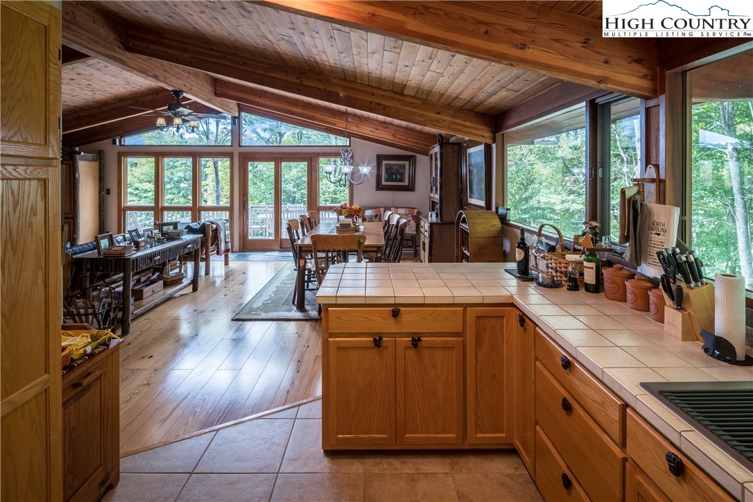 202-200 Upper Grouse Ridge Road Beech Mountain, NC 28604 - Photo 23 of 49 Gallery Image 23