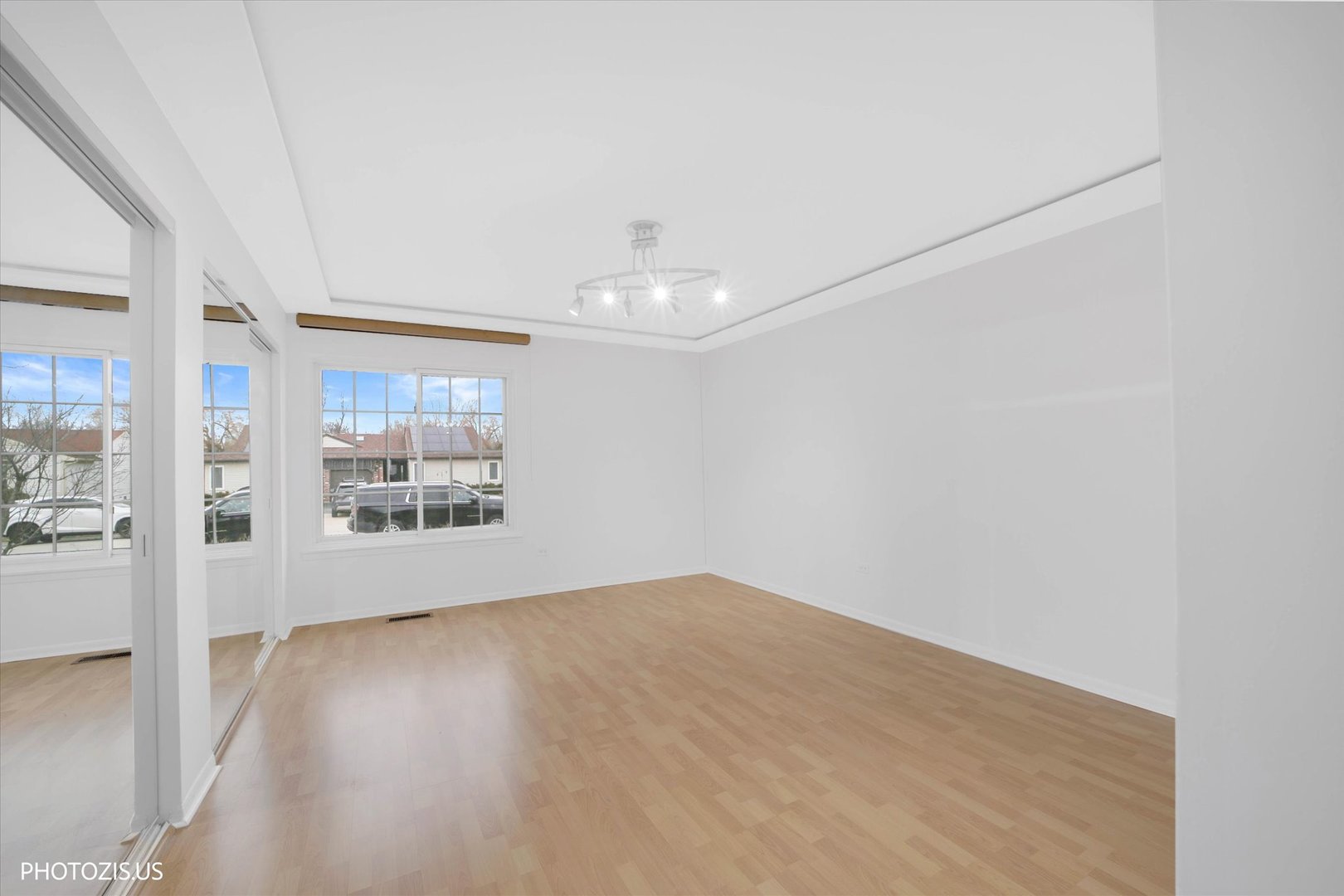 533 Lyon Drive Buffalo Grove, IL 60089 - Photo 18 of 31