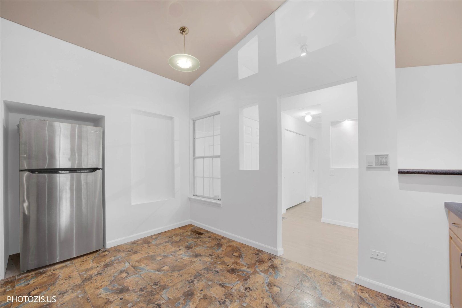 533 Lyon Drive Buffalo Grove, IL 60089 - Photo 10 of 31