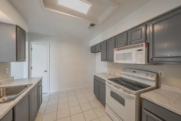 $2,150 | 3031 Lela Street, Irving, TX 75061