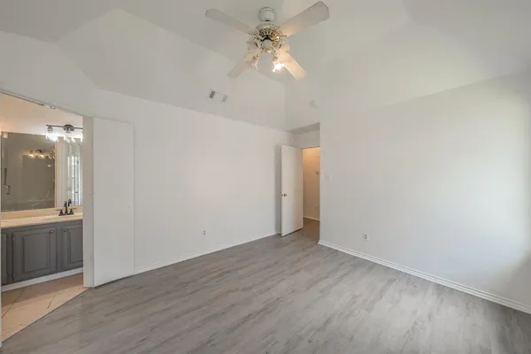 $2,150 | 3031 Lela Street, Irving, TX 75061