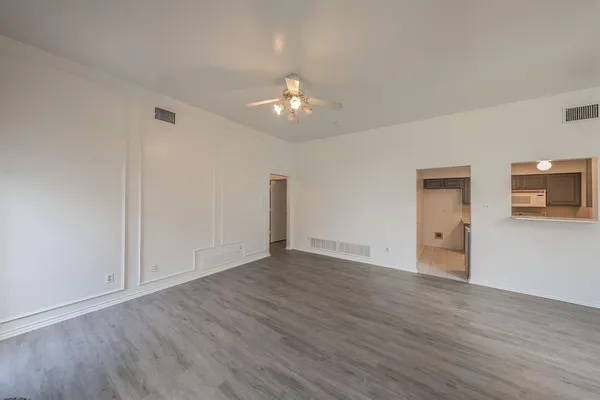 $2,150 | 3031 Lela Street, Irving, TX 75061