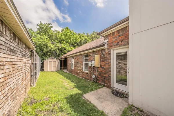 $2,150 | 3031 Lela Street, Irving, TX 75061