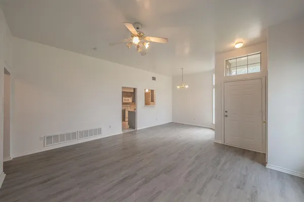 $2,150 | 3031 Lela Street, Irving, TX 75061