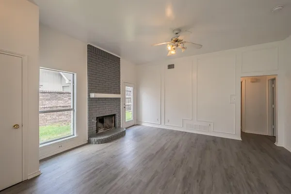 $2,150 | 3031 Lela Street, Irving, TX 75061