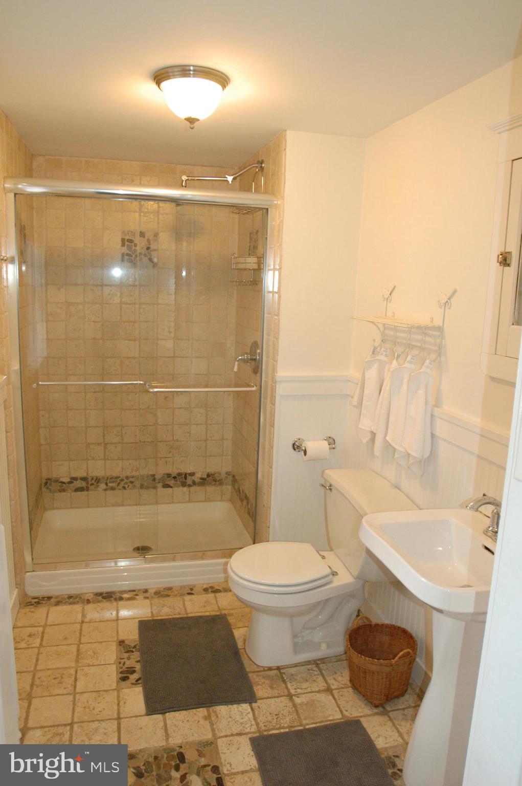 42 North Decatur Street Strasburg, PA 17579 - Photo 9 of 38