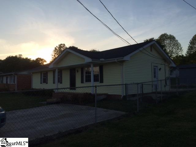 7 Stevenson Road Taylors, SC 29687 - Photo 2 of 36 Gallery Image 2
