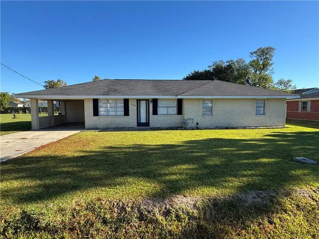 $1,700 | 206 Autin Street, Des Allemands, LA 70030
