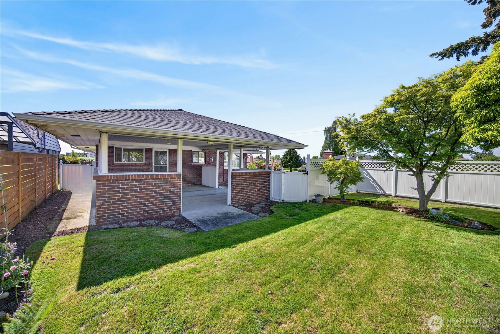 901 Rucker Avenue Everett, WA 98201 - Photo 17 of 40