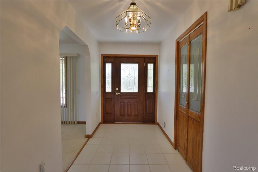 10604 Dunn Road Memphis, MI 48041 - Photo 3 of 24 foyer.jpg