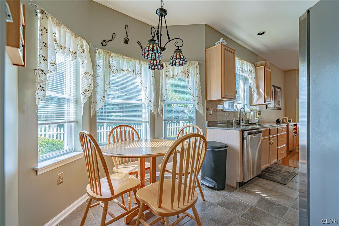 1214 Old Gate Road Northampton, PA 18067 - Photo 6 of 33 Gallery Image 6