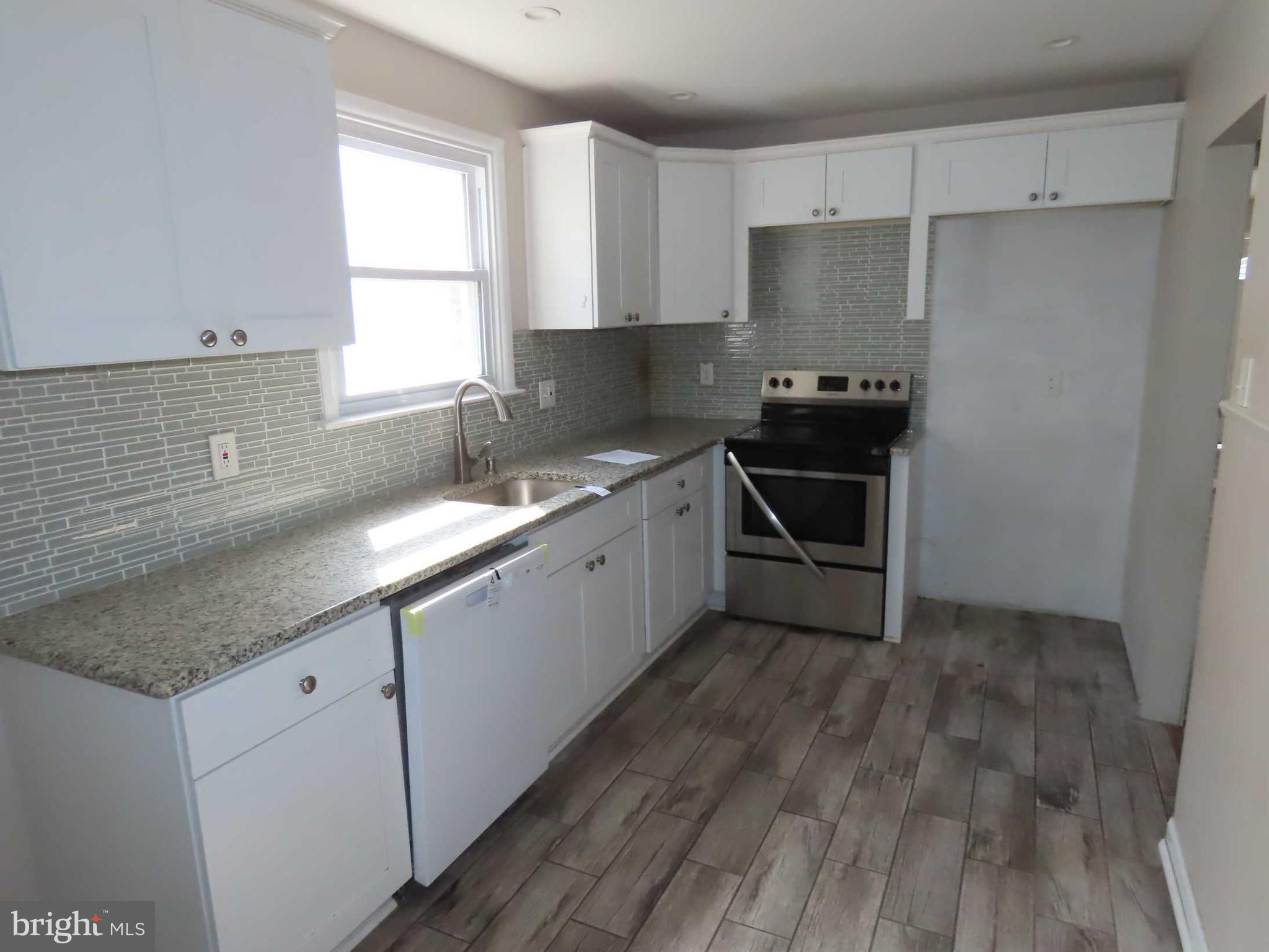 1333 Price Street Trainer, PA 19061 - Photo 5 of 13 Kitchen