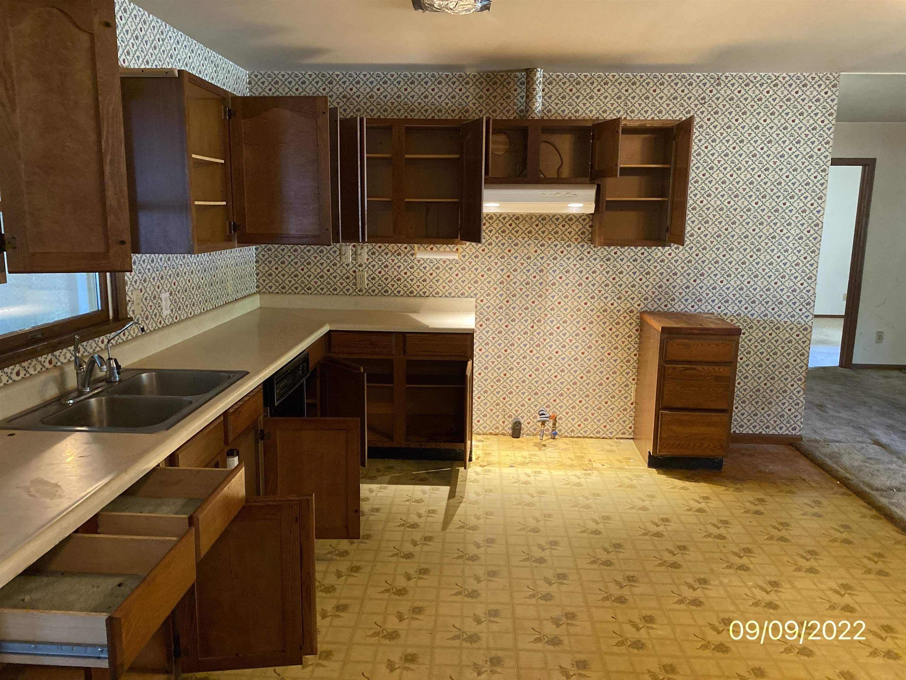 1572 Eberly Road Flint, MI 48532 - Photo 10 of 31