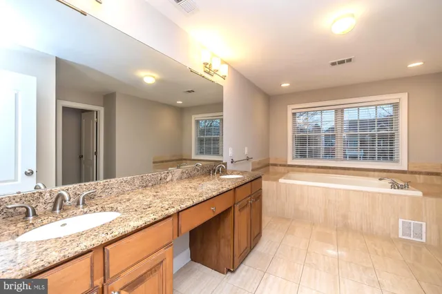 $1,100,000 | 74 Sunflower Way, Huntingdon Valley, PA 19006