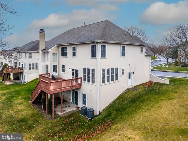 $1,100,000 | 74 Sunflower Way, Huntingdon Valley, PA 19006