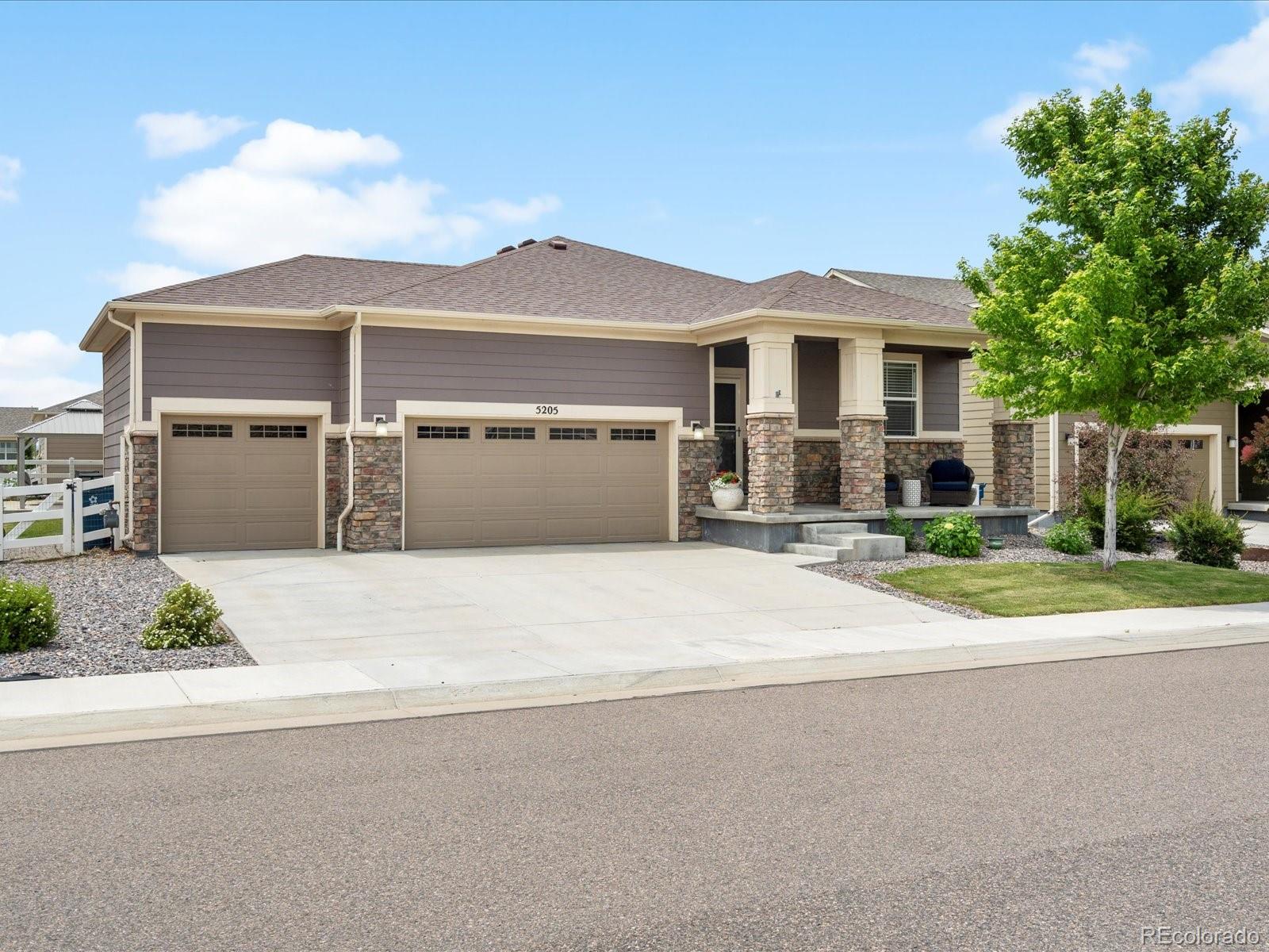 5205 Periwinkle Way Brighton, CO 80640 - Photo 2 of 30