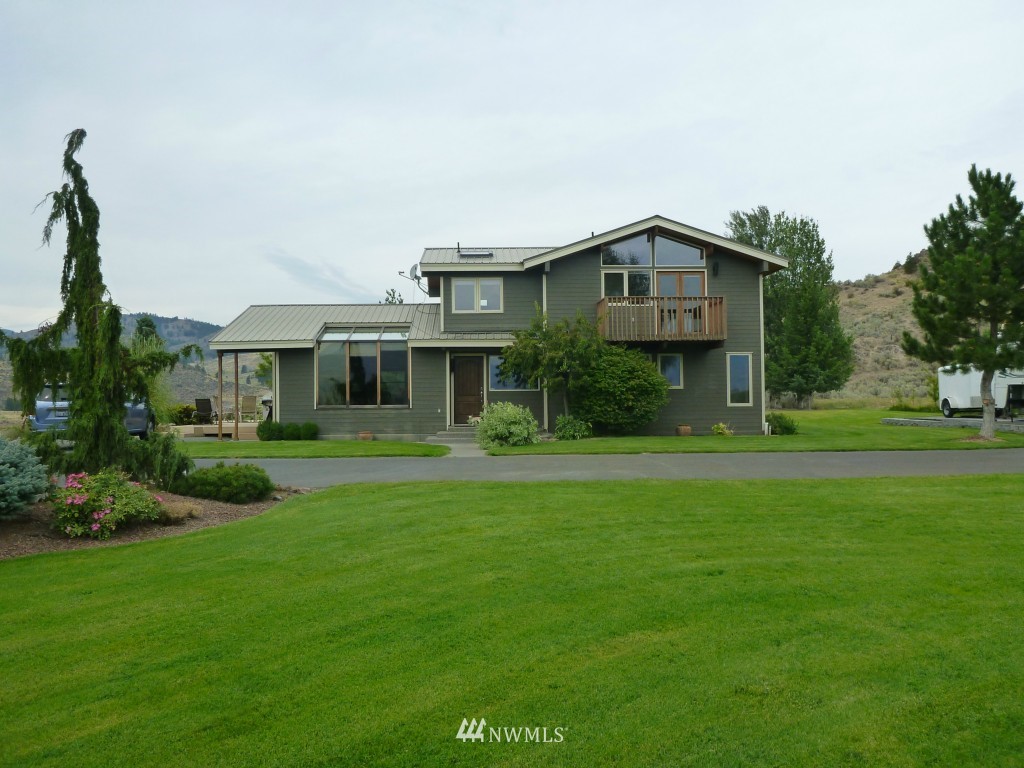 11 George Road Omak, WA 98841 - Photo 2 of 25