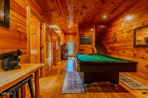 $900,000 | 921 McMakin Way, Pigeon Forge, TN 37863