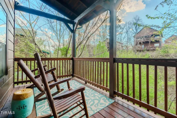 $900,000 | 921 McMakin Way, Pigeon Forge, TN 37863